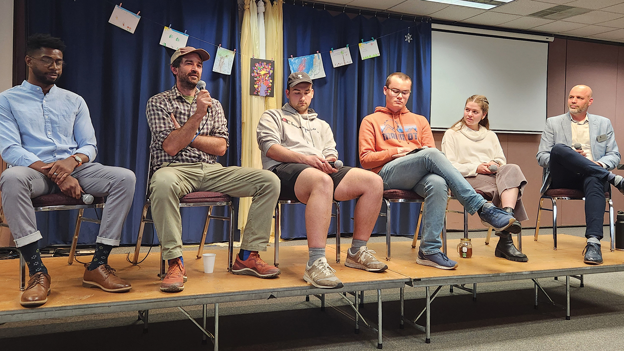 Eastern Mennonite School panelists tell of their choices for peace ...